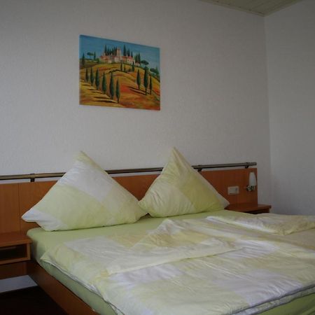 Pension Zur Krone Otel Eisenach Dış mekan fotoğraf